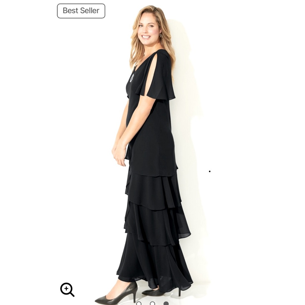 Catherine’s floor length chiffon gown, Black.